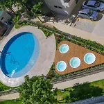 Condominio Bello Horizonte Plaza Apartamento Amplio